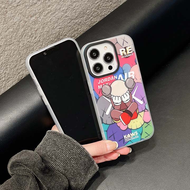 アイフォン14promax カバー kaws カウズ 