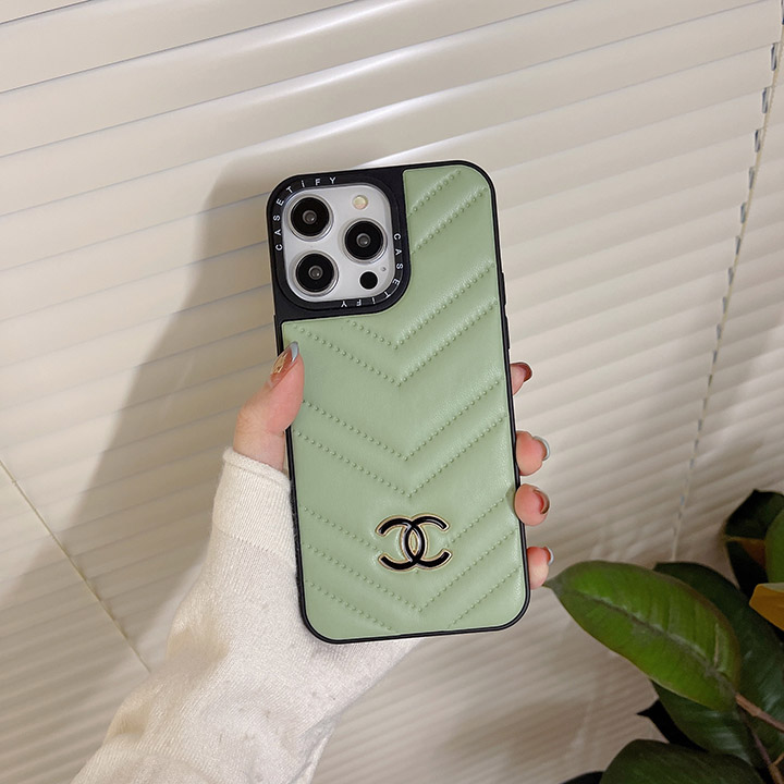 chanel ケース iPhone14 プラス